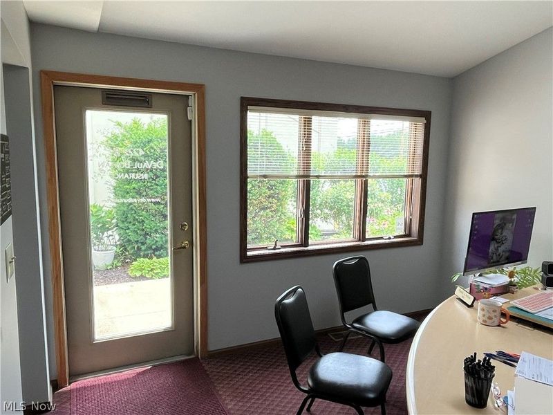 4222 State Route 43, Unit B, Kent, OH 44240 Photo 4