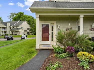 2405 Pipers Court, Baldwinsville, NY 13027