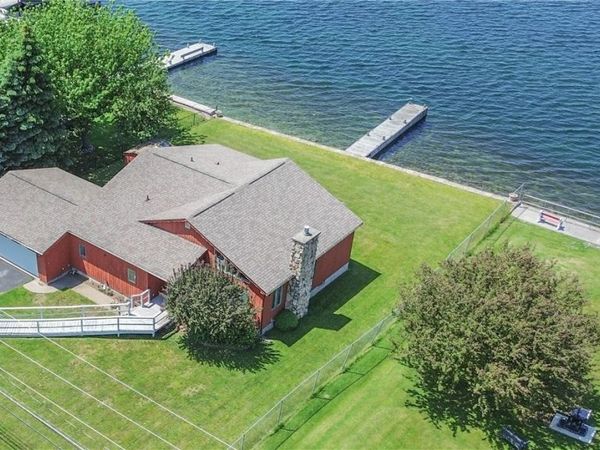 947 Broadway , Cape Vincent, NY 13618