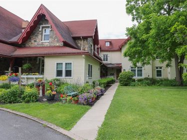 125 Grove Drive, Unit 7B, Canandaigua, NY 14424