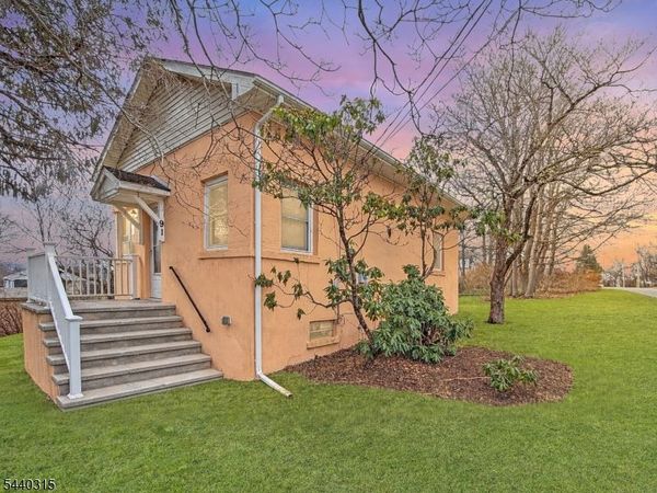 91 Clinton Ave, Mansfield, NJ 07865