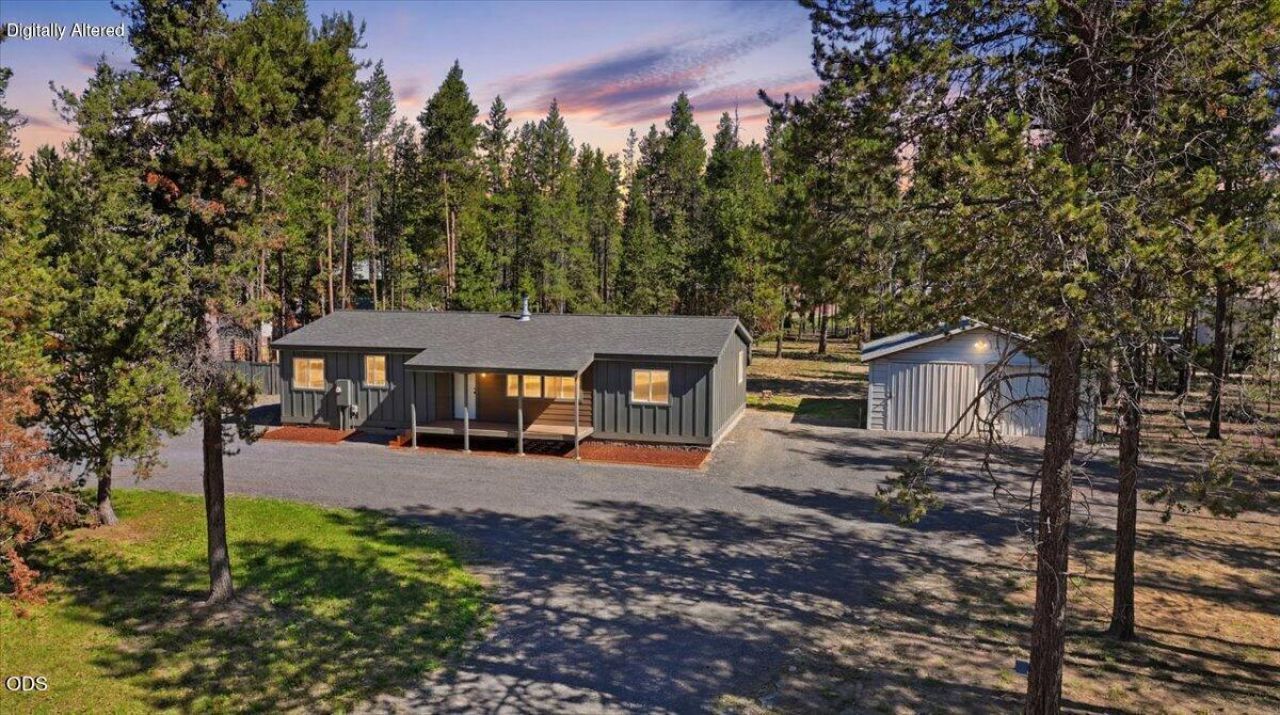 16866 Whittier Drive, Bend, OR 97707 Main Photo