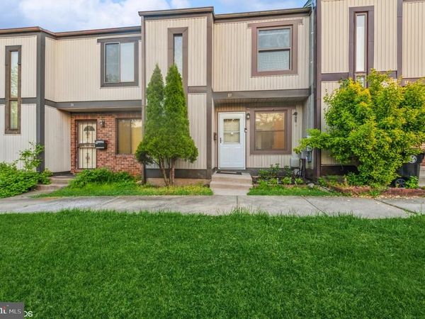 19 MOORING COURT , ESSEX, MD 21221