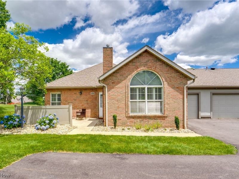 230 Whippoorwill Lane, Mansfield, OH 44906 Photo 2