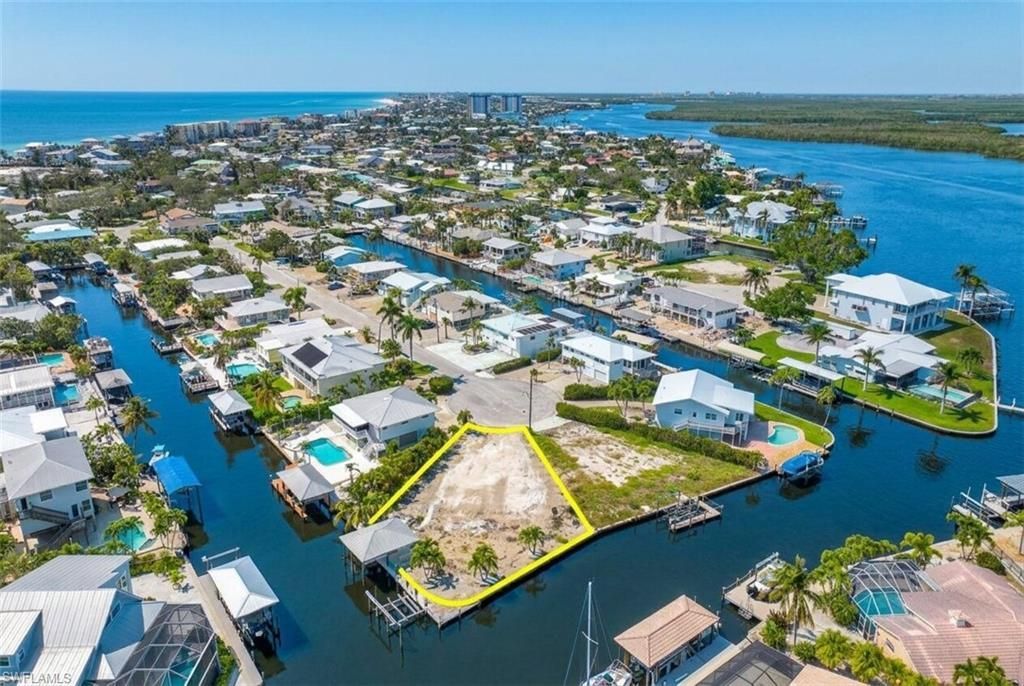 18 Avenida Carita, Fort Myers Beach, FL 33931 Photo