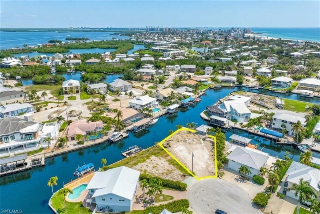 18 Avenida Carita, Fort Myers Beach, FL 33931 Photo
