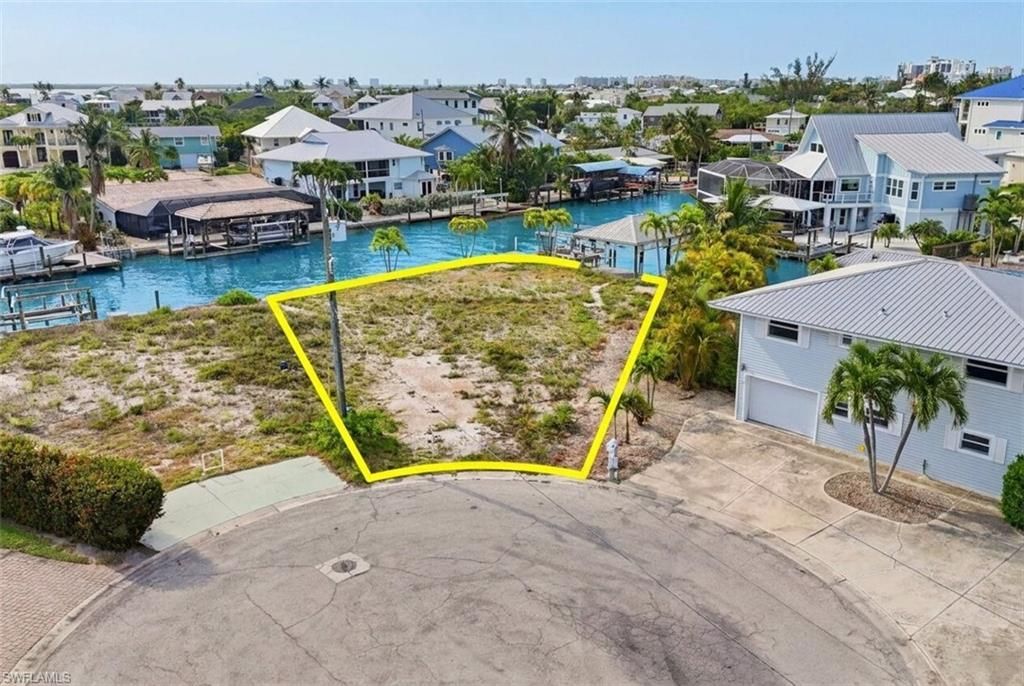 18 Avenida Carita, Fort Myers Beach, FL 33931 Photo