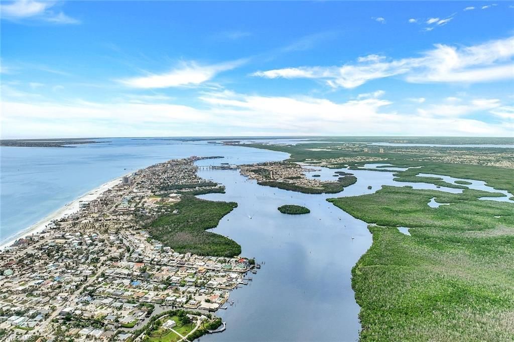 18 Avenida Carita, Fort Myers Beach, FL 33931 Photo