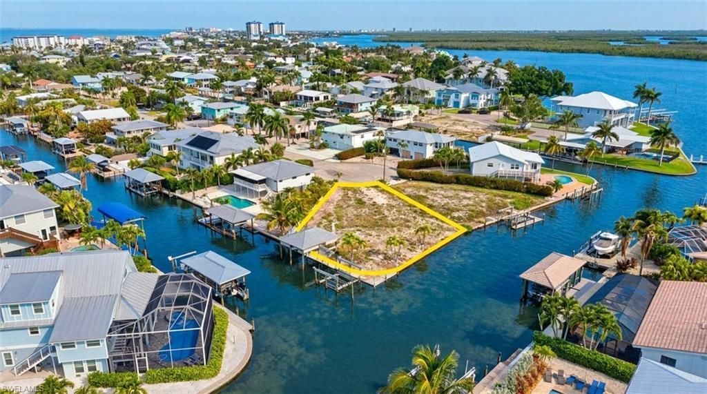 18 Avenida Carita, Fort Myers Beach, FL 33931 Photo