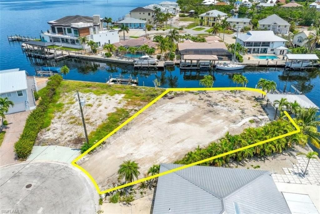 18 Avenida Carita, Fort Myers Beach, FL 33931 Photo