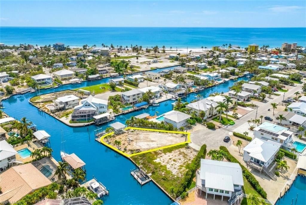 18 Avenida Carita, Fort Myers Beach, FL 33931 Photo