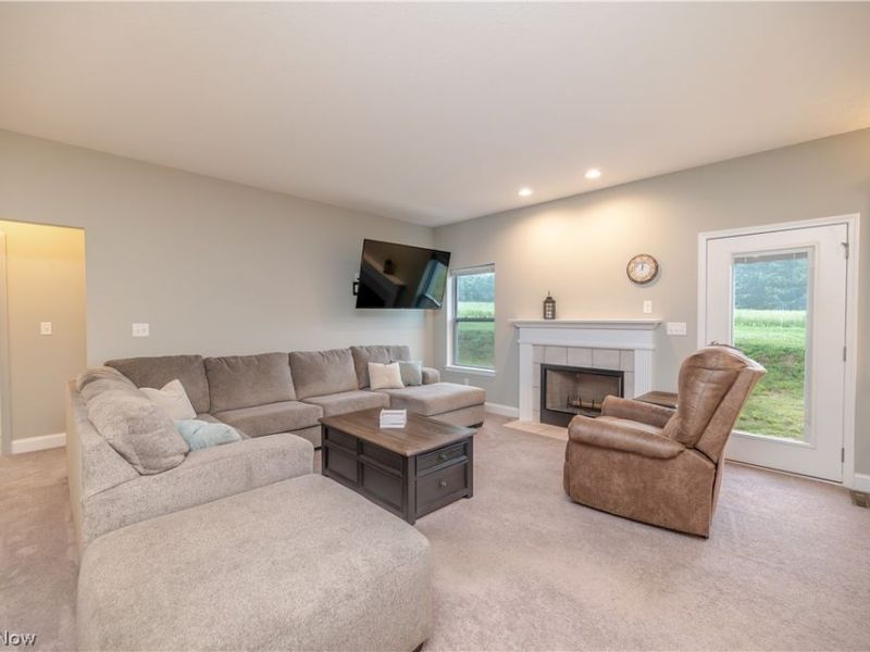 195 Concord Drive, East Palestine, OH 44413 Photo 3