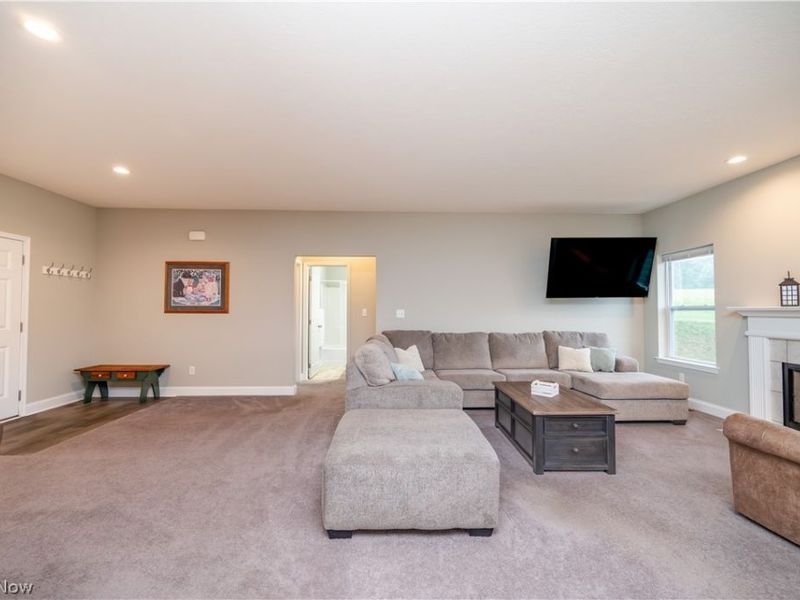 195 Concord Drive, East Palestine, OH 44413 Photo 4
