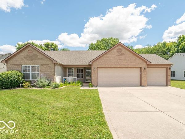 911 Port Drive , Avon, IN 46123