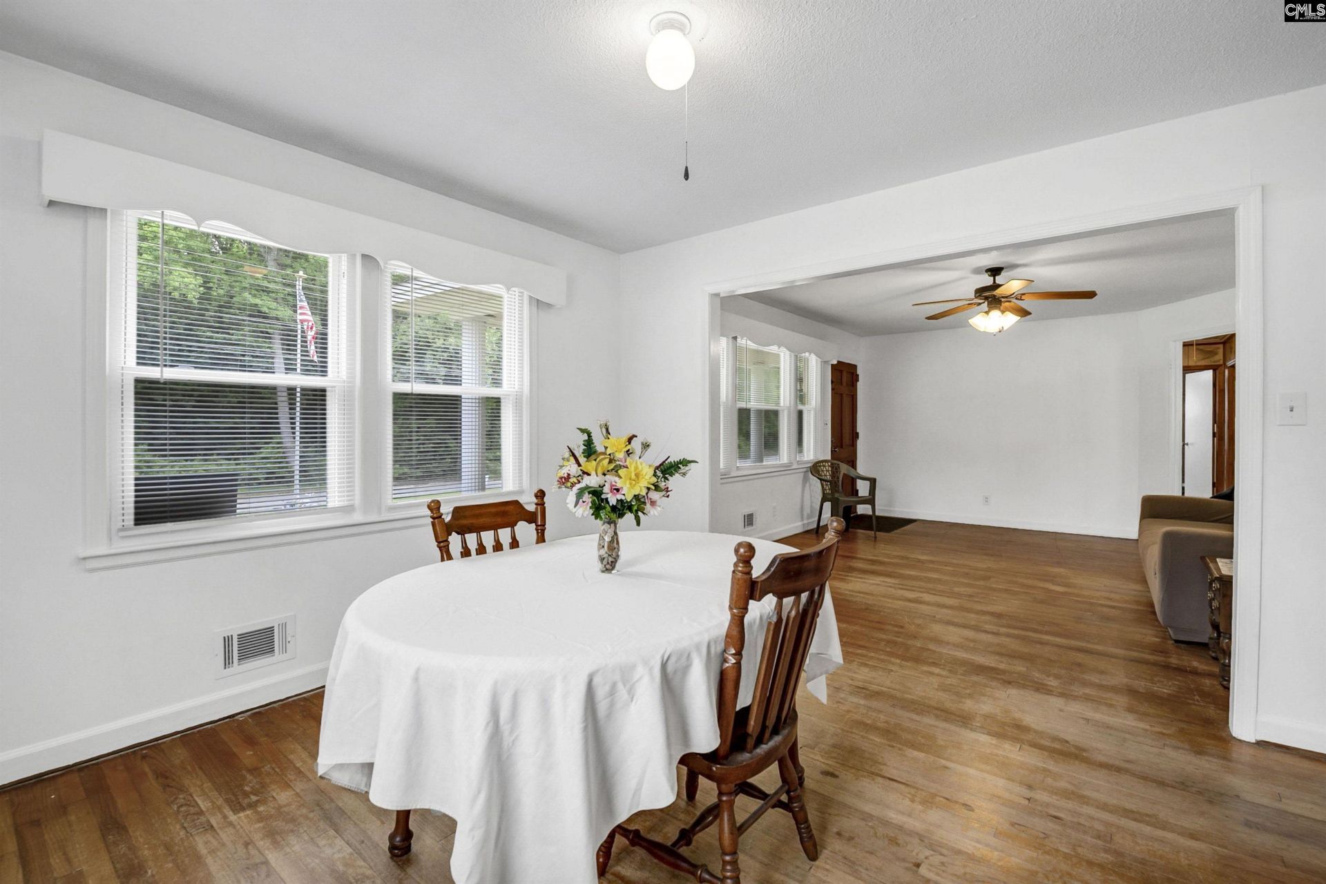 1025 Spring Drive  Photo 17
