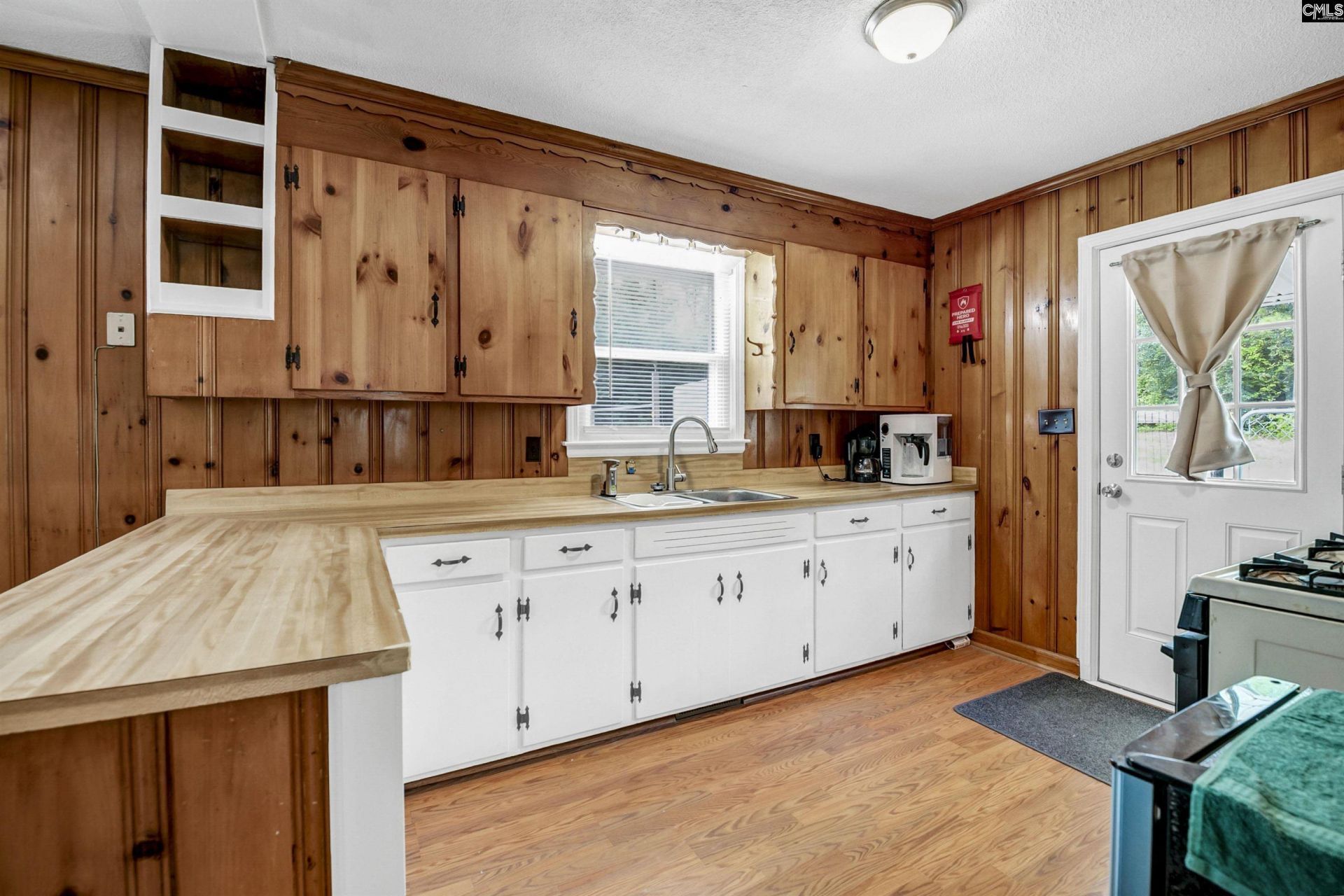 1025 Spring Drive  Photo 18