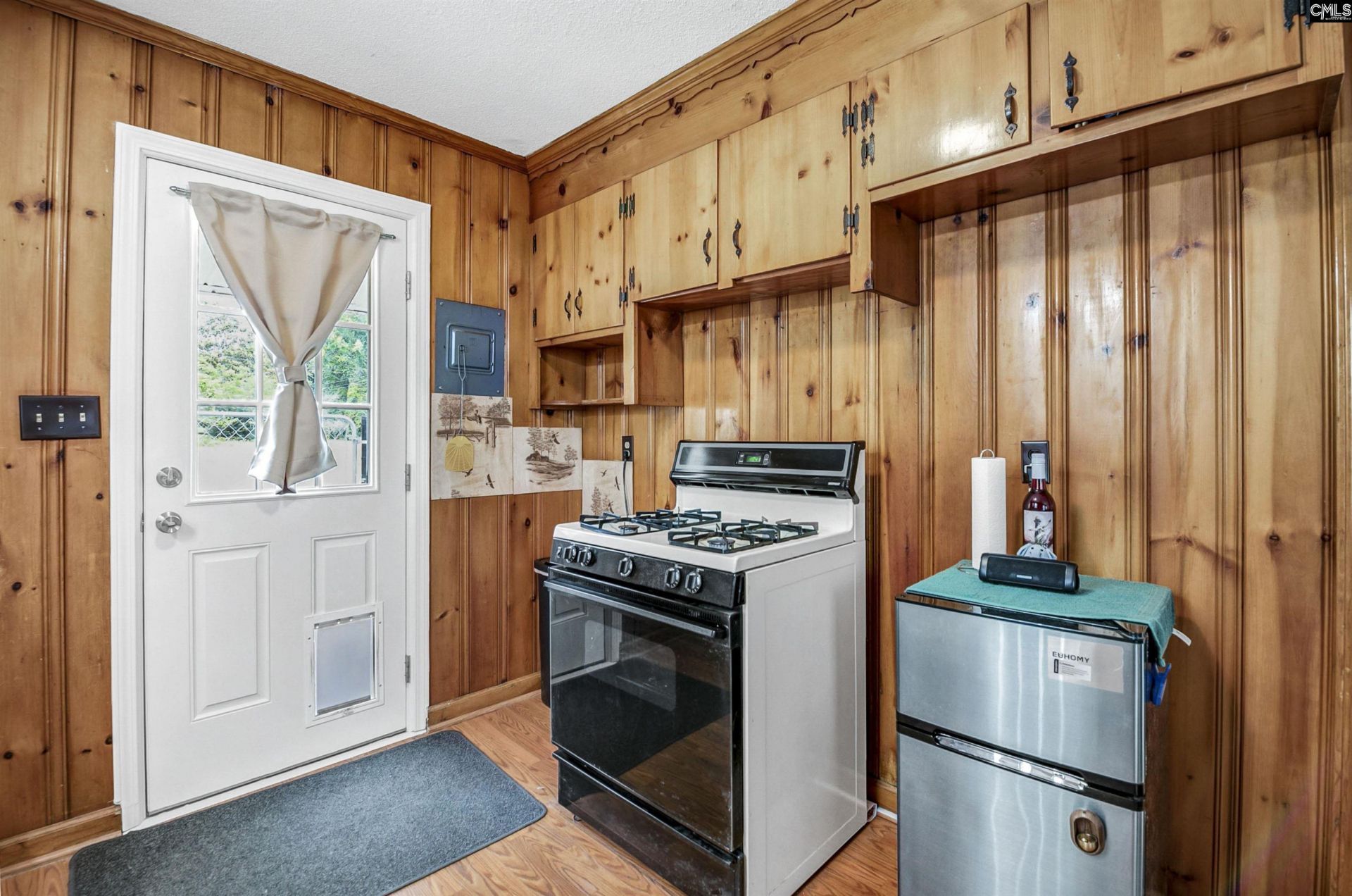1025 Spring Drive  Photo 19