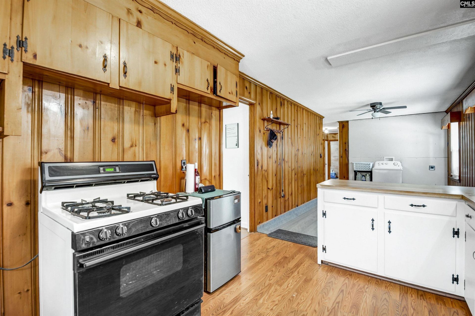 1025 Spring Drive  Photo 21