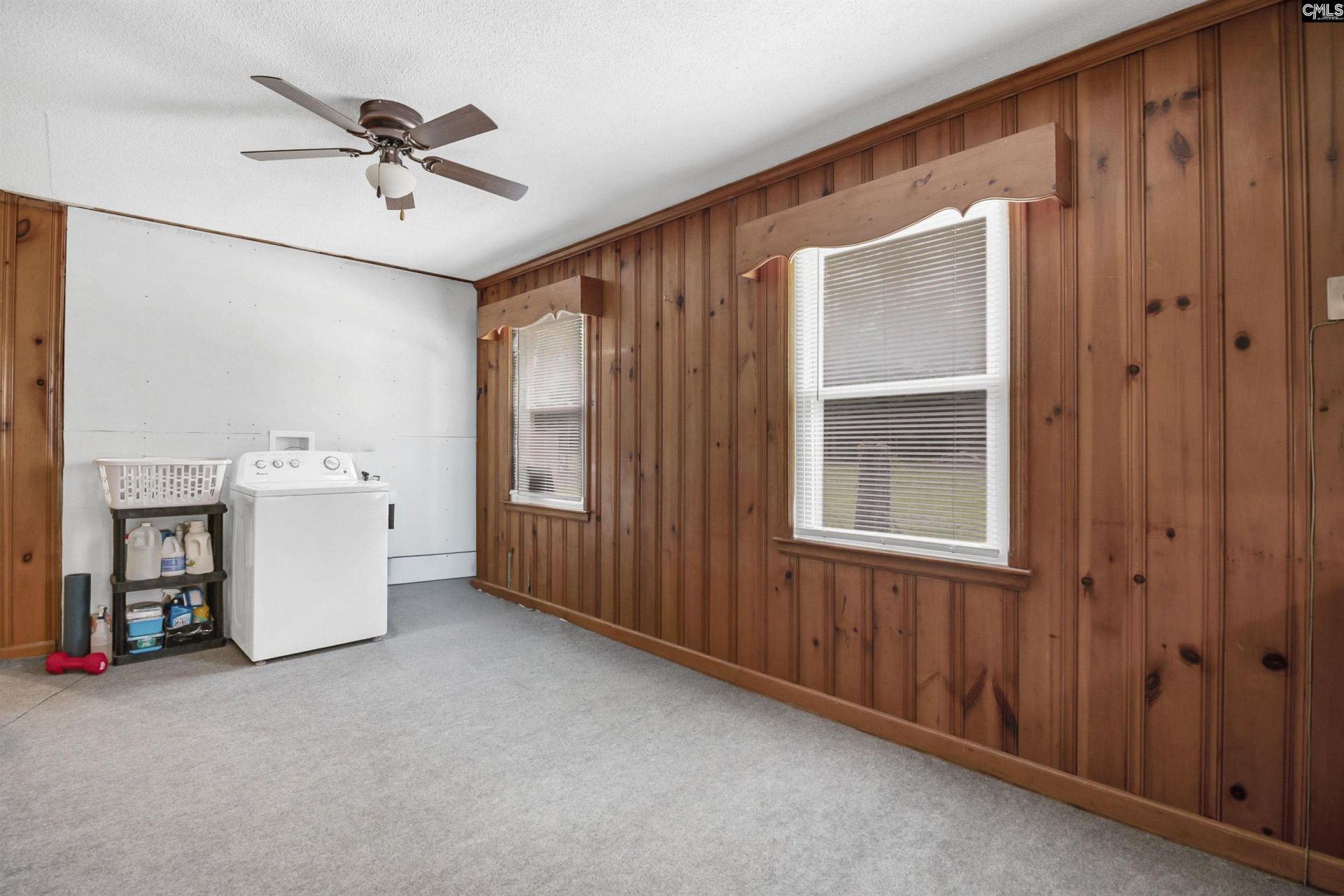1025 Spring Drive  Photo 23