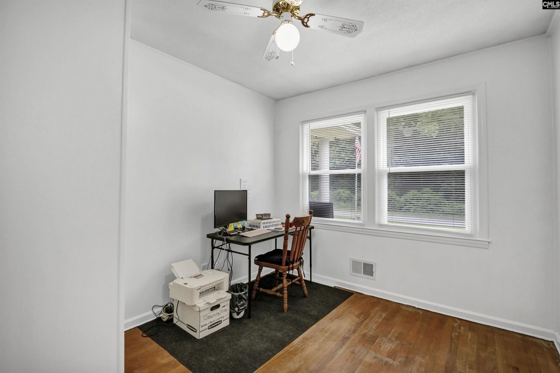 1025 Spring Drive  Photo 25