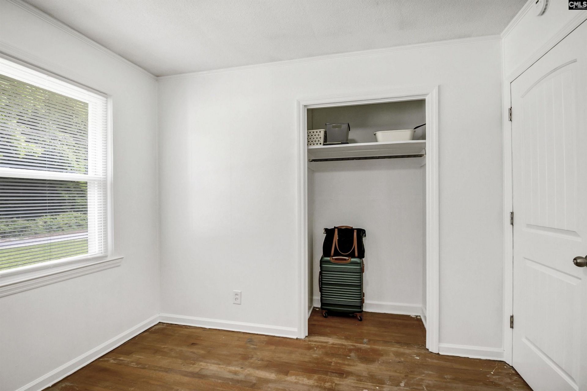1025 Spring Drive  Photo 27