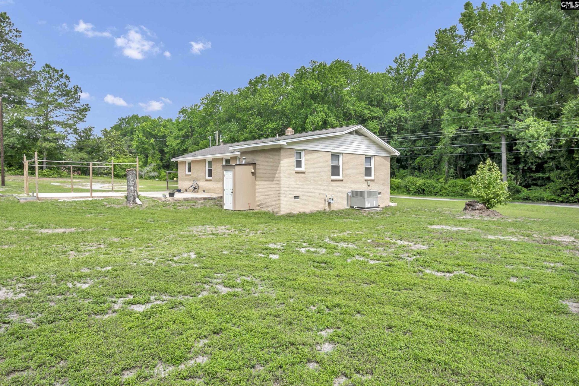 1025 Spring Drive  Photo 6