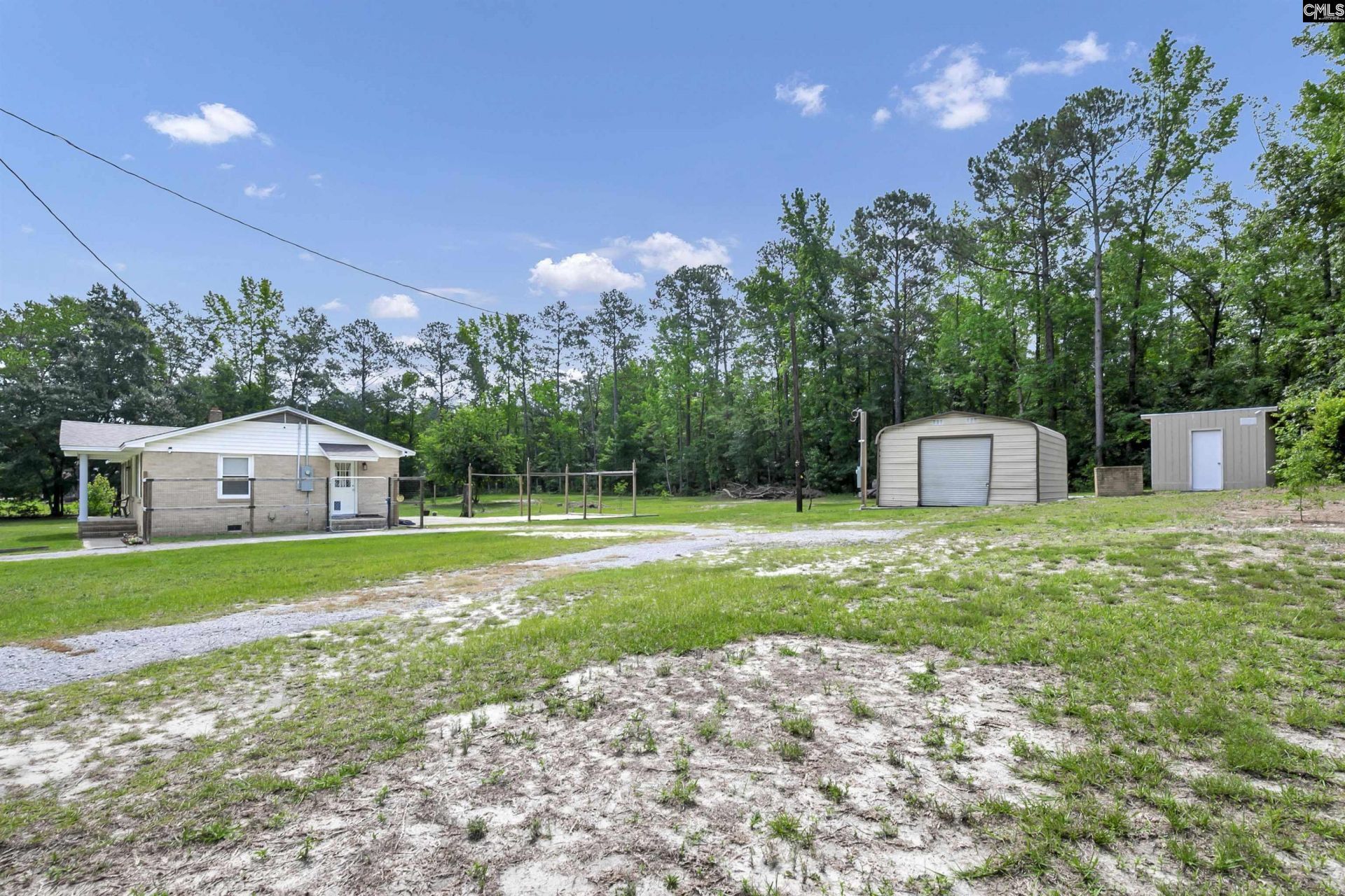 1025 Spring Drive  Photo 7