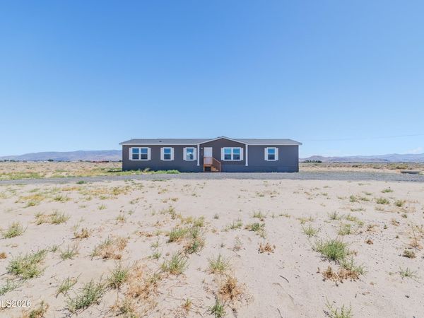 1785 E Antelope Street, Silver Springs, NV 89429