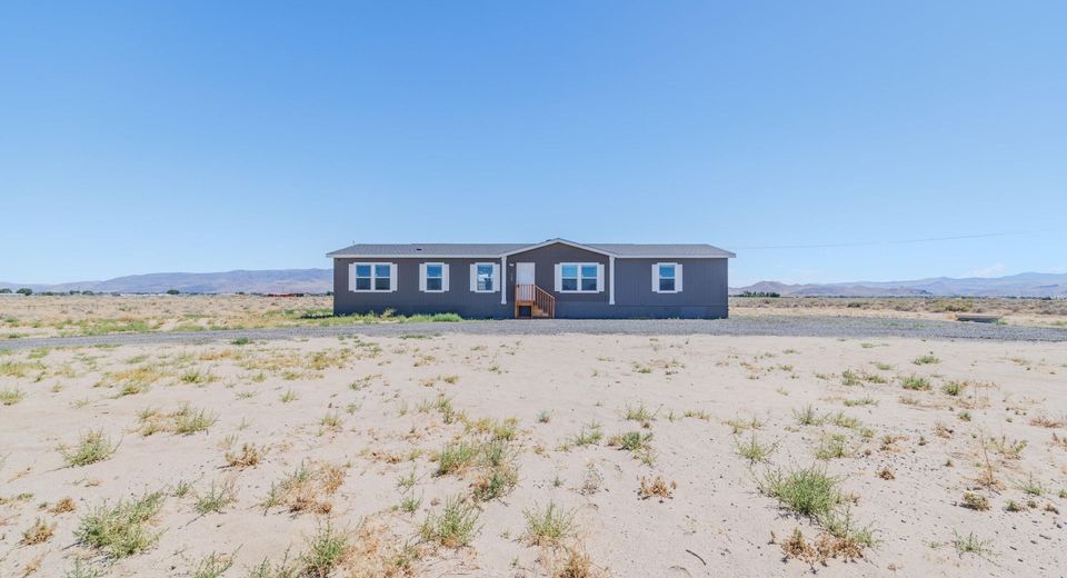 1785 E Antelope Street, Silver Springs, NV 89429 Photo