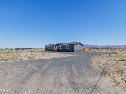 1785 E Antelope Street, Silver Springs, NV 89429 Photo