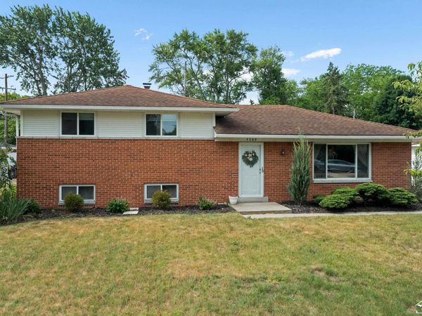 7268 Brookside Drive, Lambertville, MI 48144