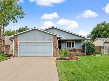2425 N Amarado St, Wichita, KS 67205