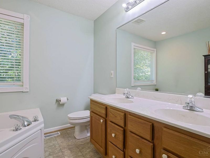5801 Longbow Drive, Hamilton, OH 45011 Photo 24