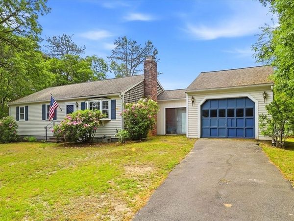 9 Deerfield Rd, Yarmouth, MA 02673