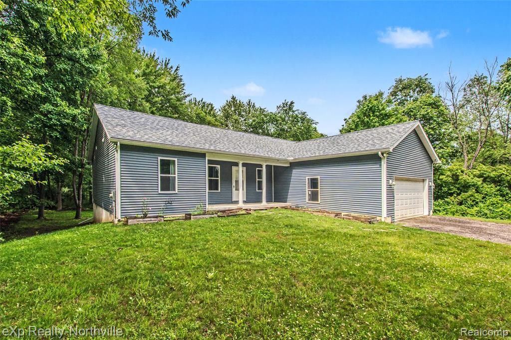 1765 Parker Road, Holly Township, MI 48442 Main Photo