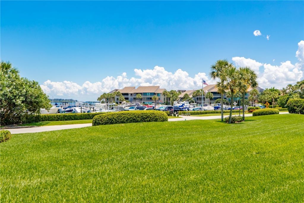 1825 Mooringline Drive, Unit 1C, Vero Beach, FL 32963 Photo
