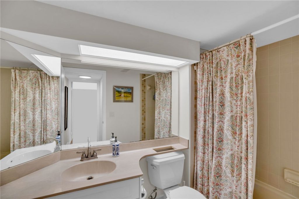 1825 Mooringline Drive, Unit 1C, Vero Beach, FL 32963 Photo