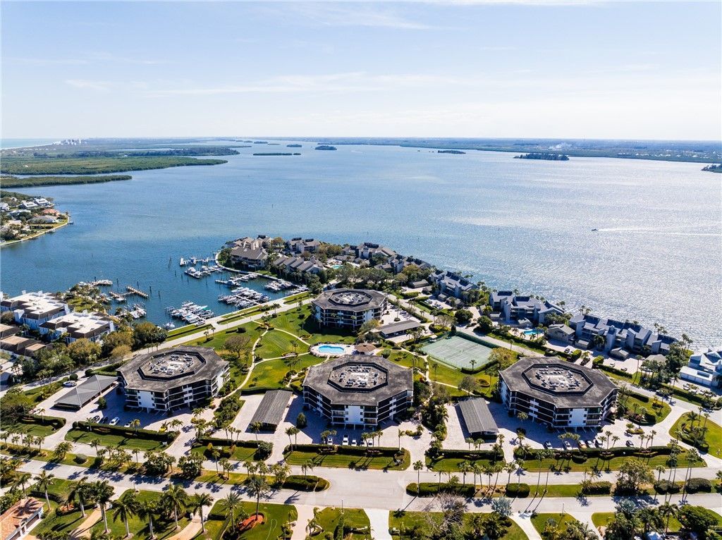 1825 Mooringline Drive, Unit 1C, Vero Beach, FL 32963 Photo