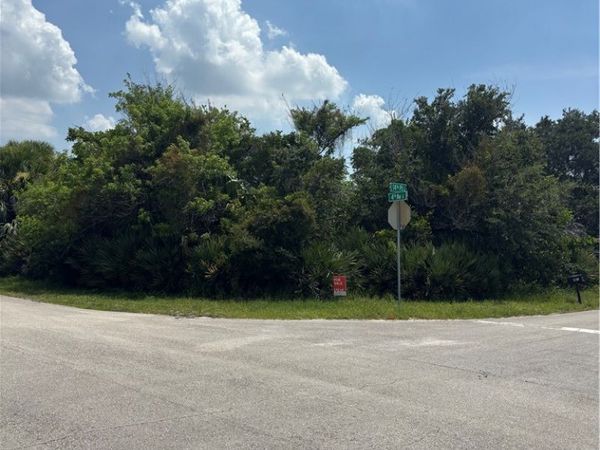 405 14th Place SW, Vero Beach, FL 32962