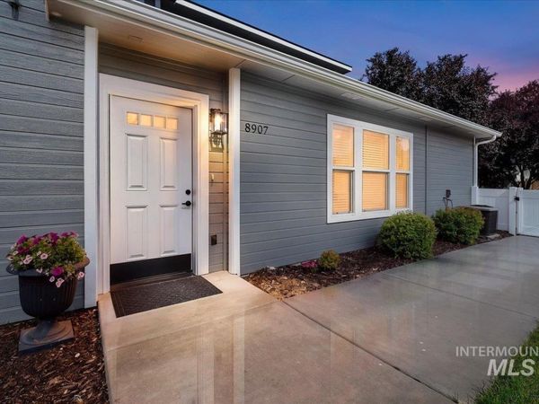 8907 W Candleston Ln, Boise, ID 83709