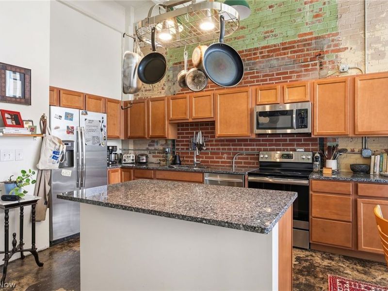 8205 Franklin Boulevard, Unit 5, Cleveland, OH 44102 Photo 15
