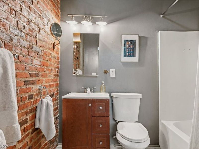 8205 Franklin Boulevard, Unit 5, Cleveland, OH 44102 Photo 38
