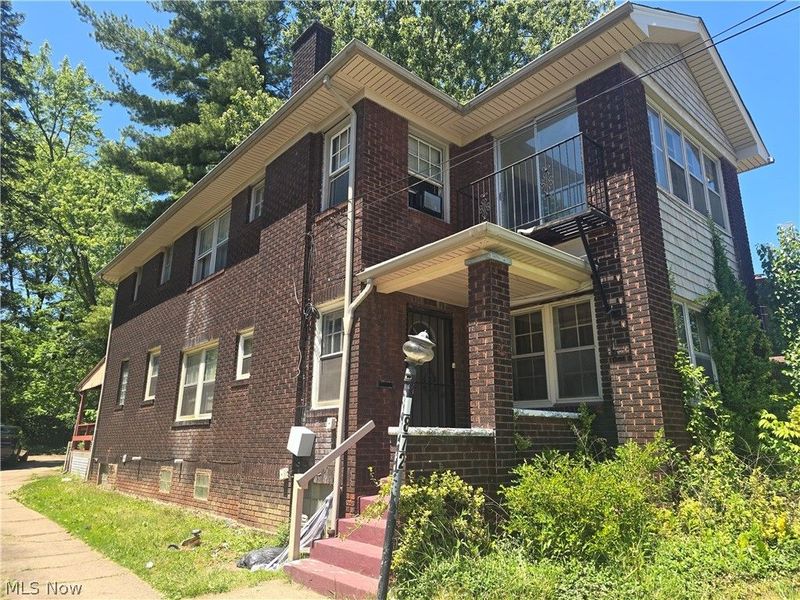 1872 Cordova Avenue , Youngstown, OH 44504 Photo 2