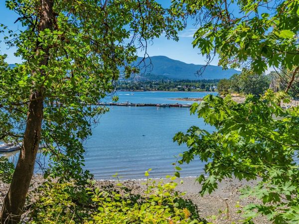 137 Pirates Lane, Protection Island, BC V9R 6R1