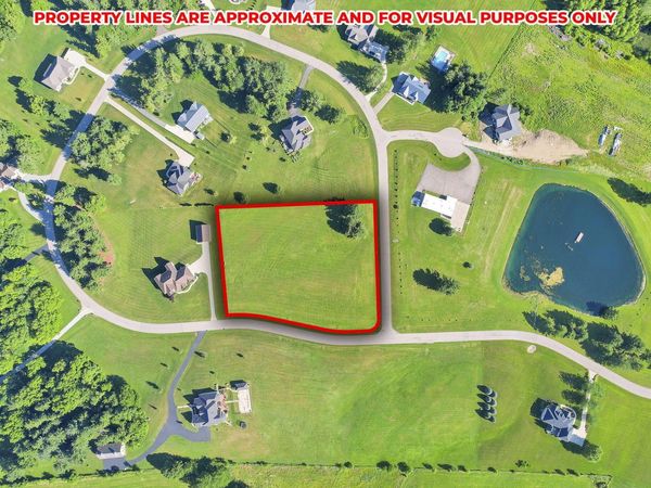 5996 Windy Hills Circle , Lancaster, OH 43130