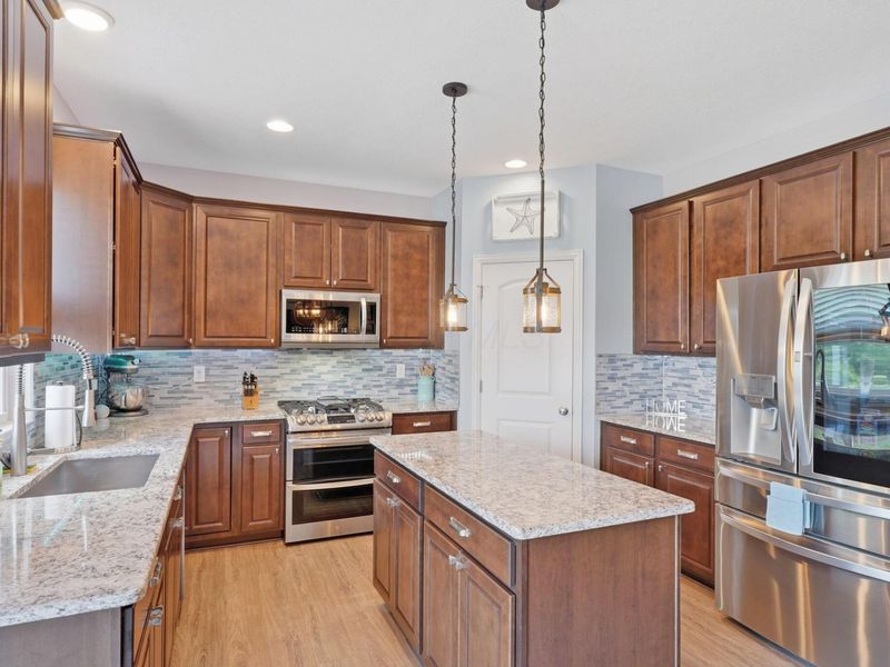 3236 Yellow Finch Way , Columbus, OH 43231 Photo 18