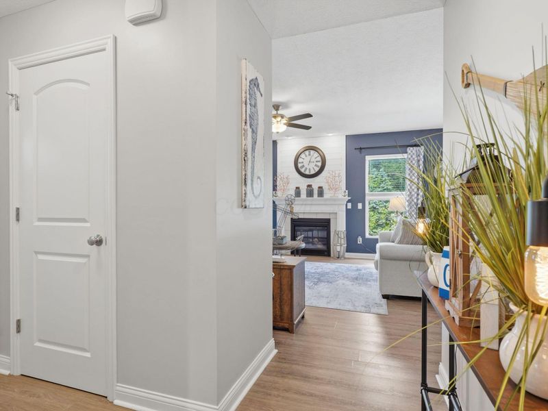 3236 Yellow Finch Way , Columbus, OH 43231 Photo 9
