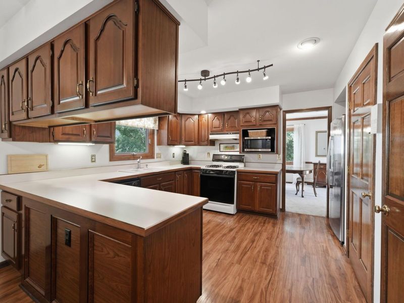 2347 Collins Drive, Worthington, OH 43085 Photo 12