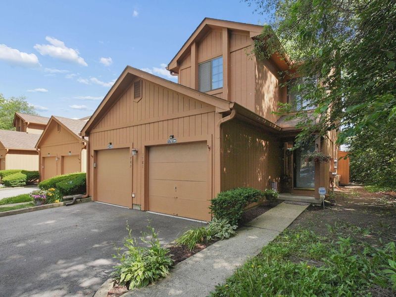 1781 Sawgrass Drive, Unit BLDG B, Reynoldsburg, OH 43068 Photo 2