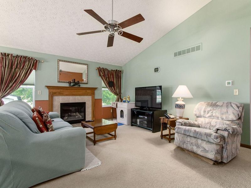 983 Wallace Drive, Delaware, OH 43015 Photo 6